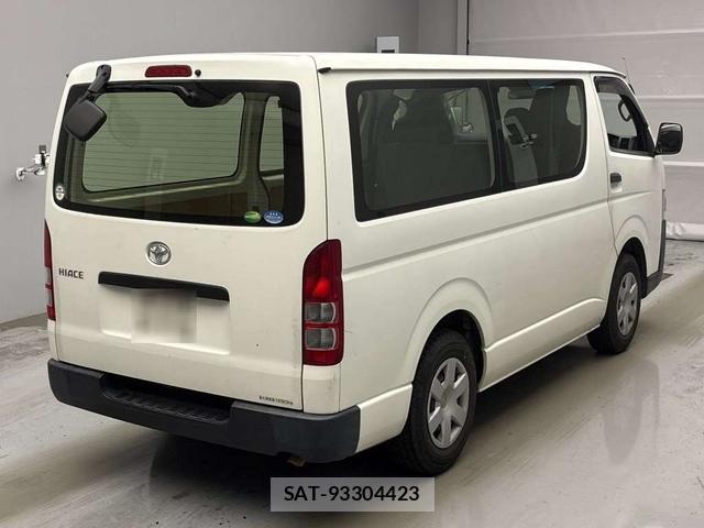Toyota HIACE VAN 2019-07 8351356-1