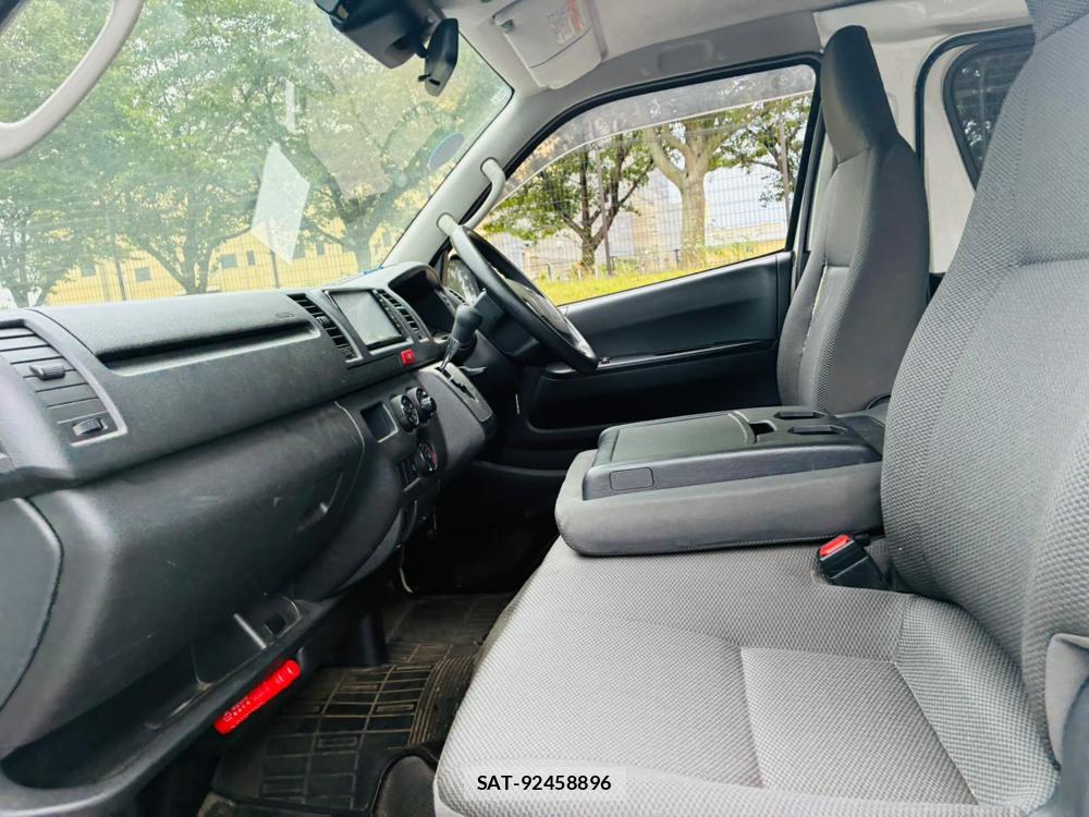 Toyota HIACE VAN 2019-11 8329534-10