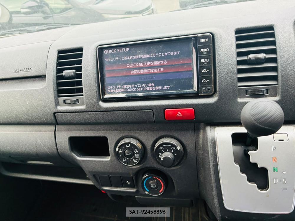 Toyota HIACE VAN 2019-11 8329534-19