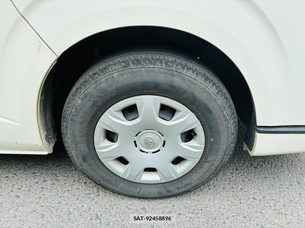 Toyota HIACE VAN 2019-11 8329534-28
