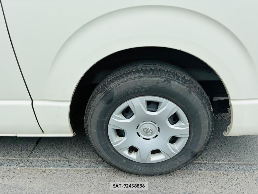 Toyota HIACE VAN 2019-11 8329534-30