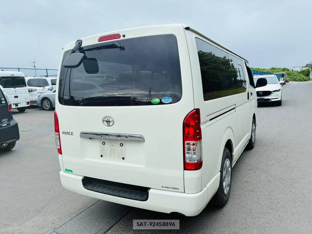 Toyota HIACE VAN 2019-11 8329534-4