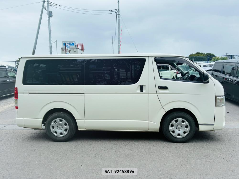 Toyota HIACE VAN 2019-11 8329534-5