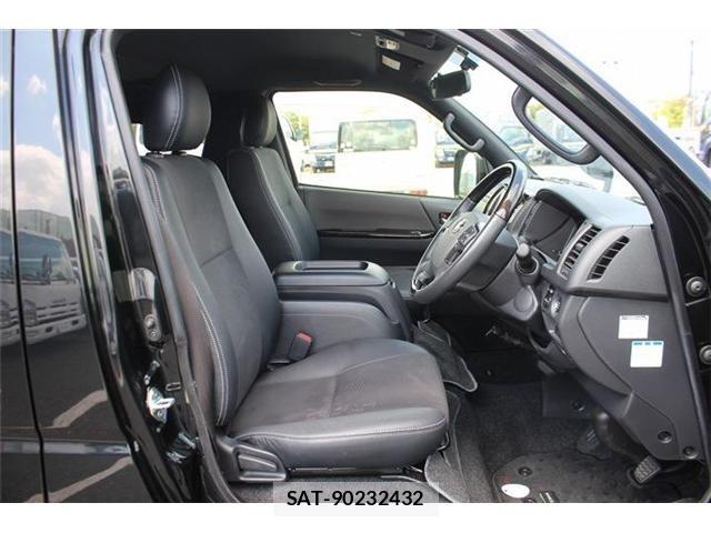 Toyota HIACE VAN 2023-11 8366162-20
