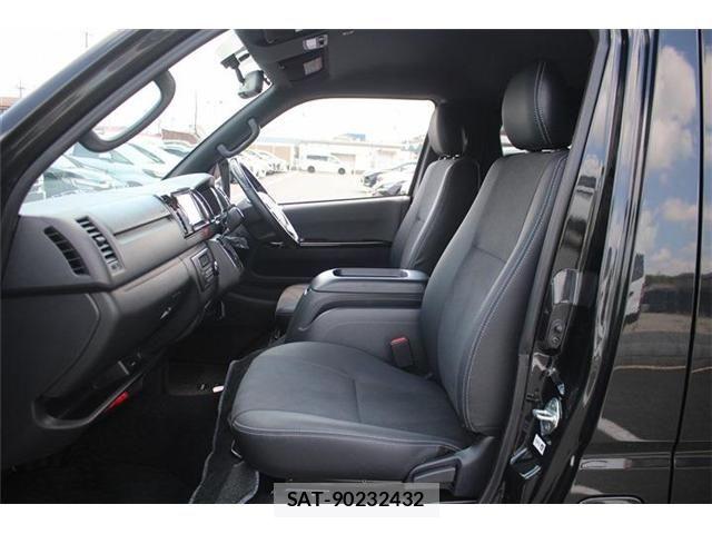 Toyota HIACE VAN 2023-11 8366162-24