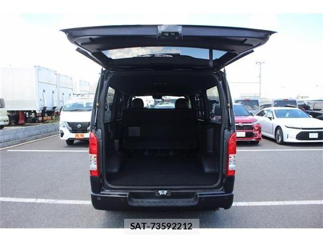 Toyota HIACE VAN 2020-11 8366167-28