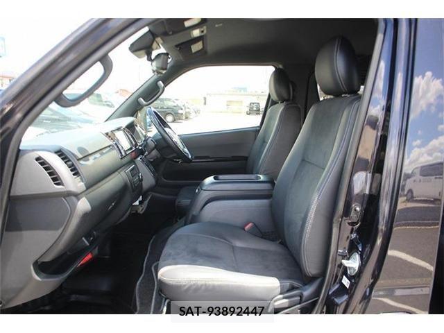 Toyota HIACE VAN 2022-09 8366164-24