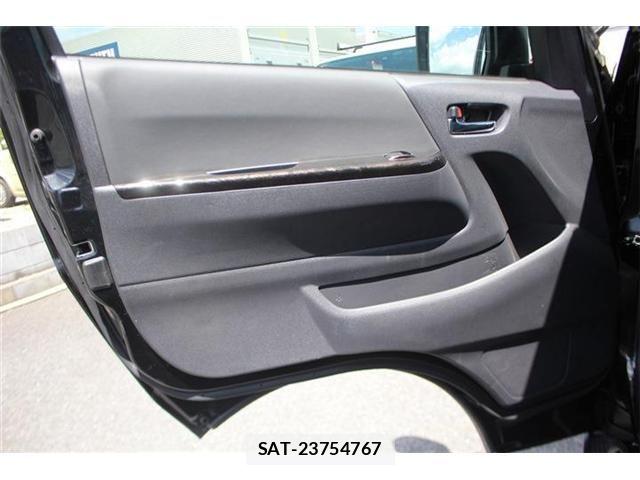 Toyota HIACE VAN 2025-07 8366163-24