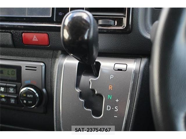 Toyota HIACE VAN 2025-07 8366163-27