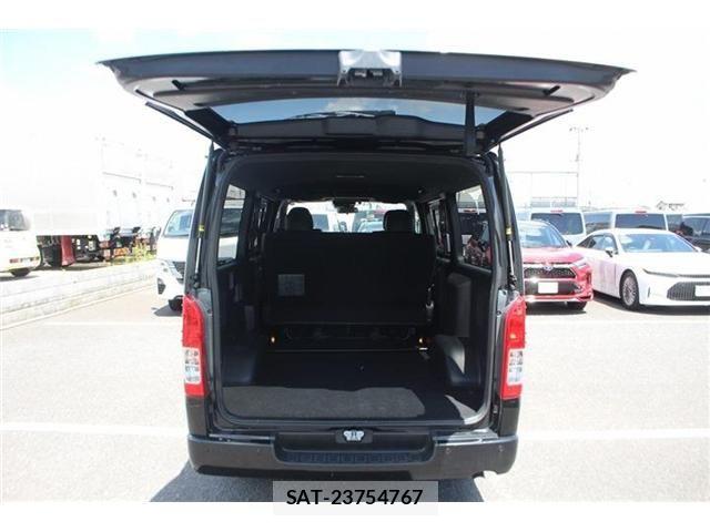 Toyota HIACE VAN 2025-07 8366163-29