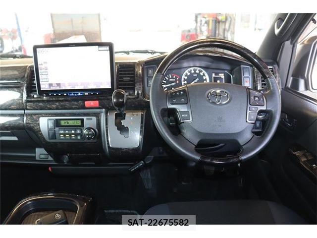 Toyota HIACE VAN 2020-09 8366166-13