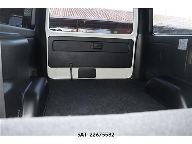 Toyota HIACE VAN 2020-09 8366166-18