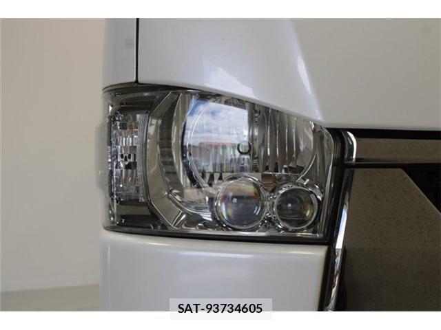 Toyota HIACE VAN 2021-02 8366165-17