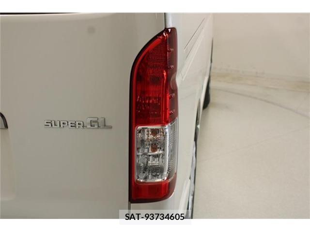 Toyota HIACE VAN 2021-02 8366165-18