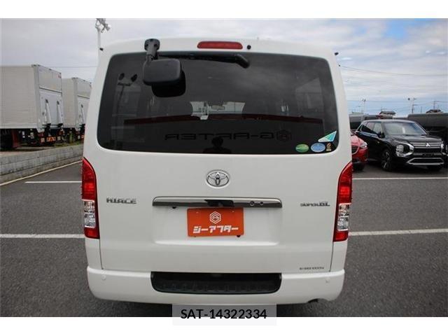Toyota HIACE VAN 2020-02 8371712-9