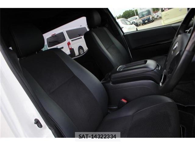 Toyota HIACE VAN 2020-02 8371712-17