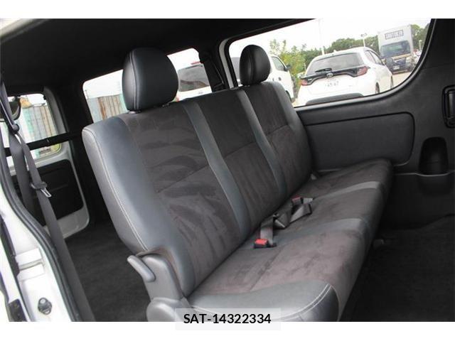 Toyota HIACE VAN 2020-02 8371712-18