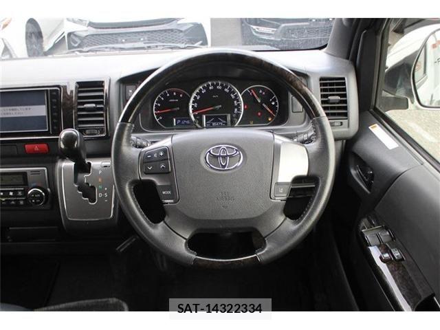 Toyota HIACE VAN 2020-02 8371712-22