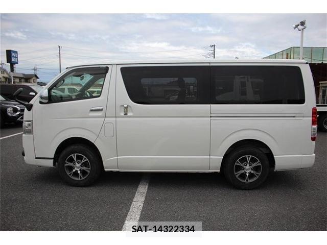 Toyota HIACE VAN 2020-02 8371712-8