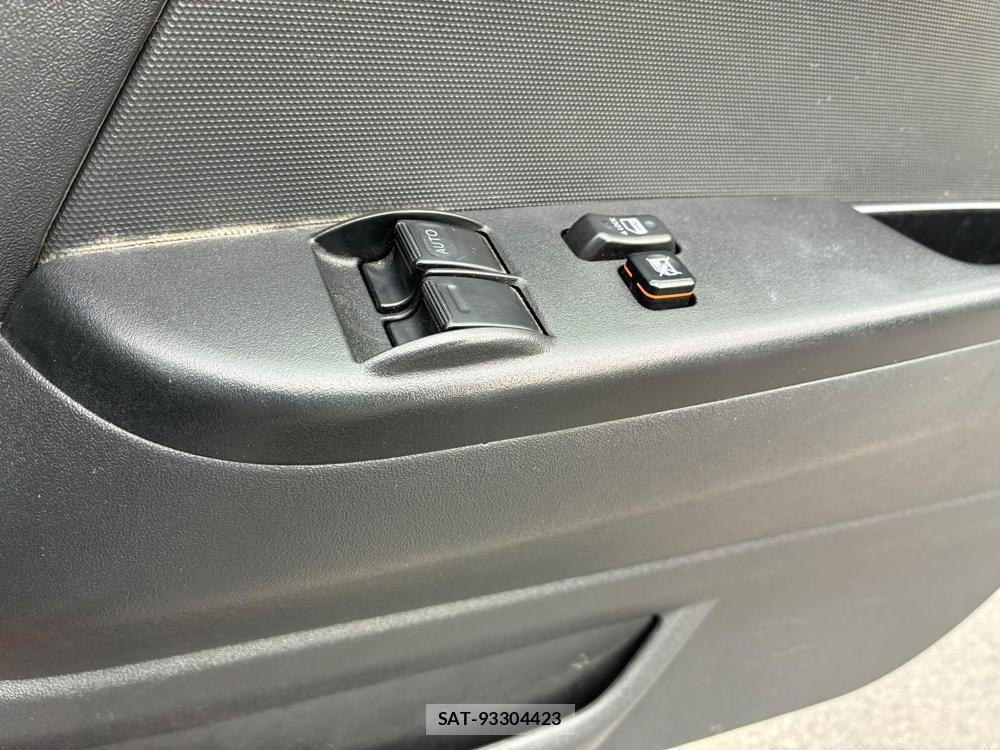 Toyota HIACE VAN 2019-07 8351356-20