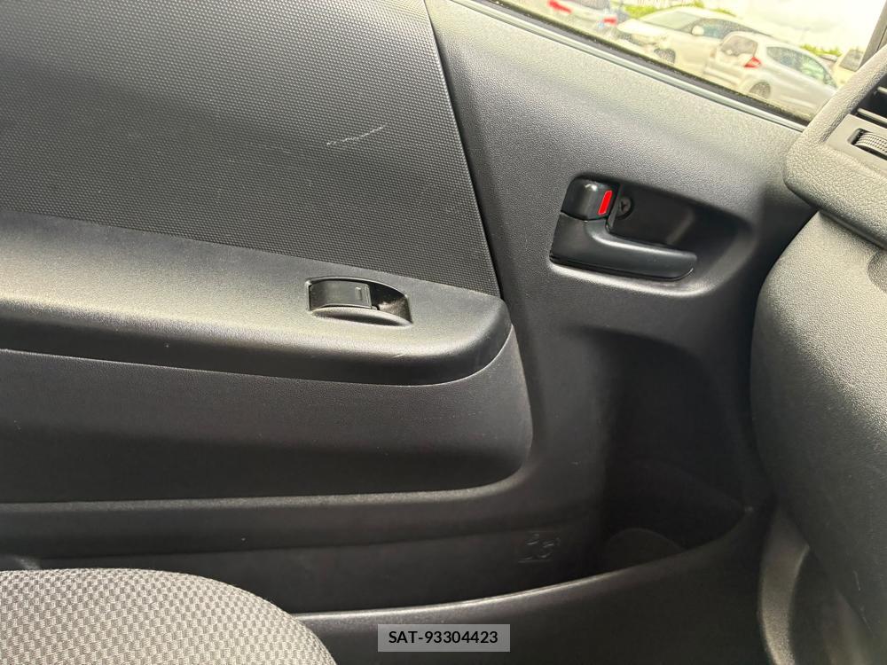 Toyota HIACE VAN 2019-07 8351356-21