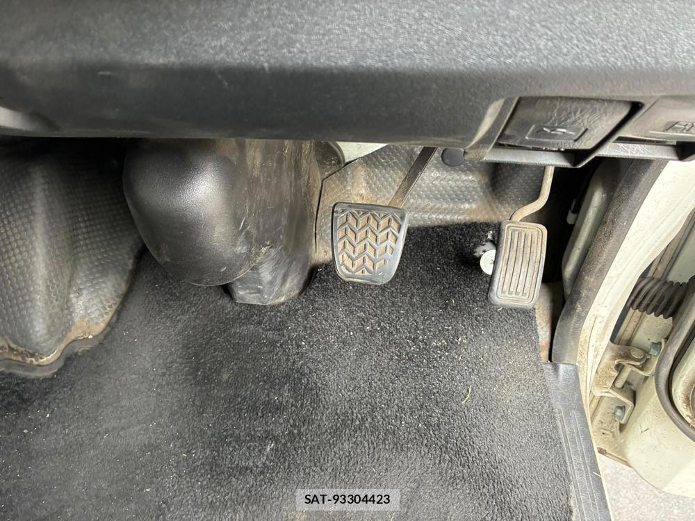 Toyota HIACE VAN 2019-07 8351356-22