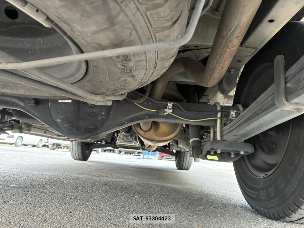 Toyota HIACE VAN 2019-07 8351356-35