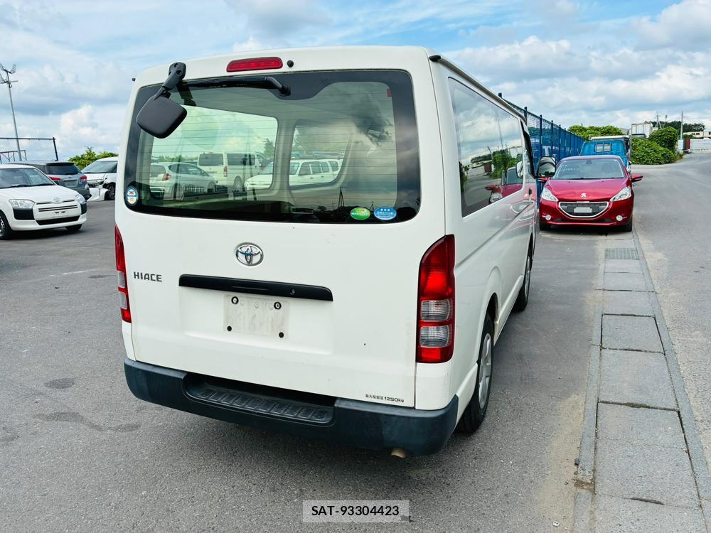 Toyota HIACE VAN 2019-07 8351356-4