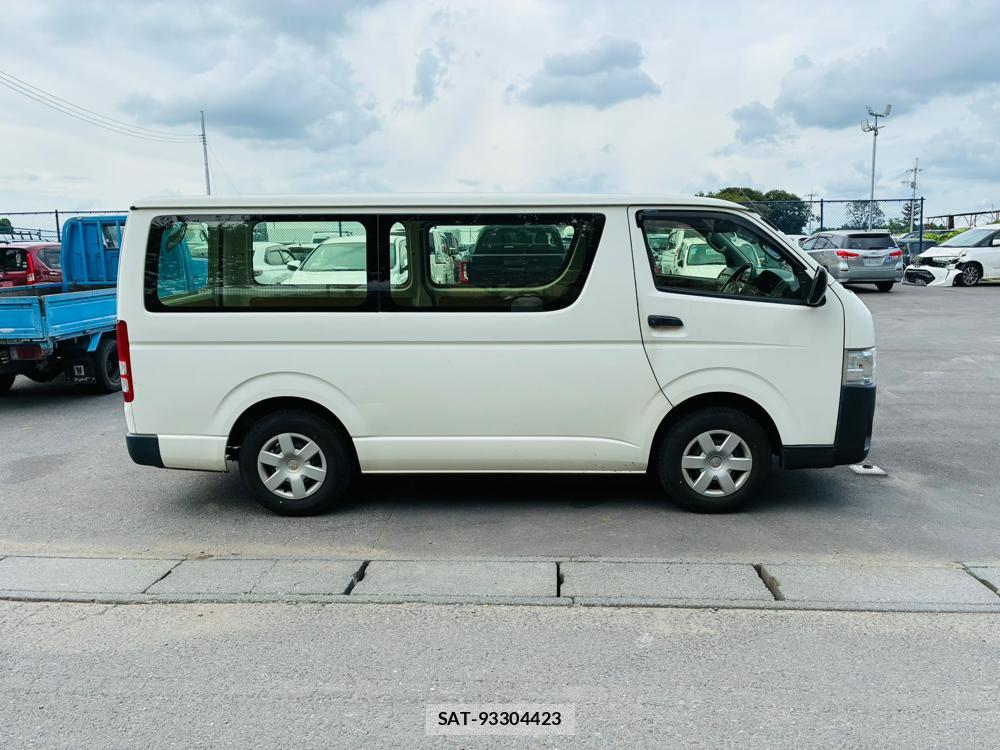 Toyota HIACE VAN 2019-07 8351356-5