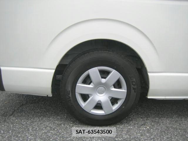 Toyota HIACE VAN 2019-07 8412708-17
