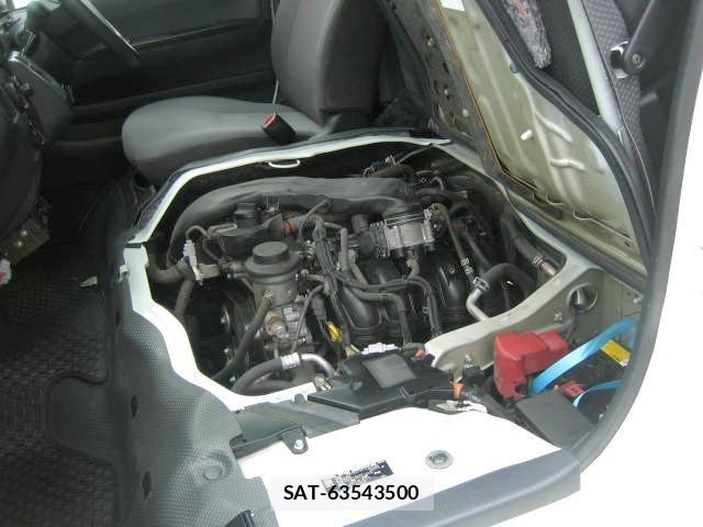 Toyota HIACE VAN 2019-07 8412708-25