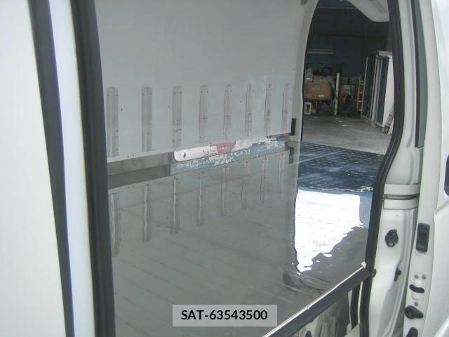 Toyota HIACE VAN 2019-07 8412708-7