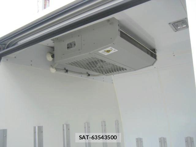 Toyota HIACE VAN 2019-07 8412708-8