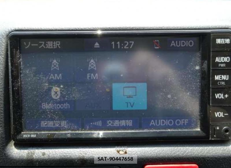 Toyota HIACE VAN 2022-04 8431980-9