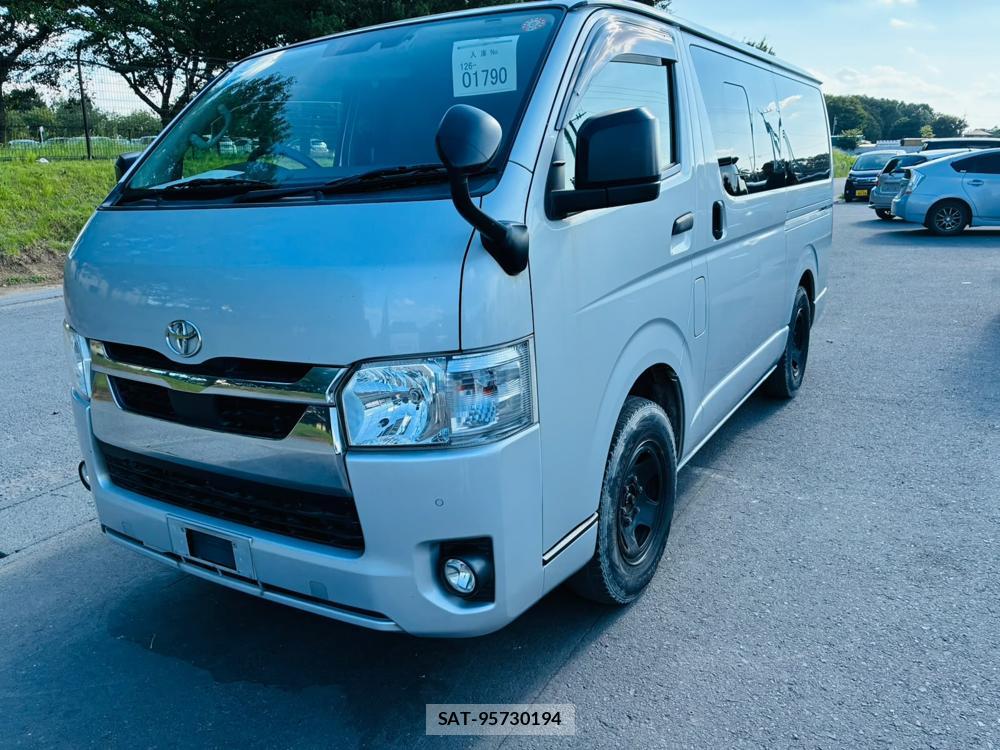Toyota HIACE VAN 2020-06 7998220-0