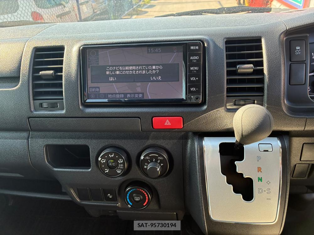 Toyota HIACE VAN 2020-06 7998220-16