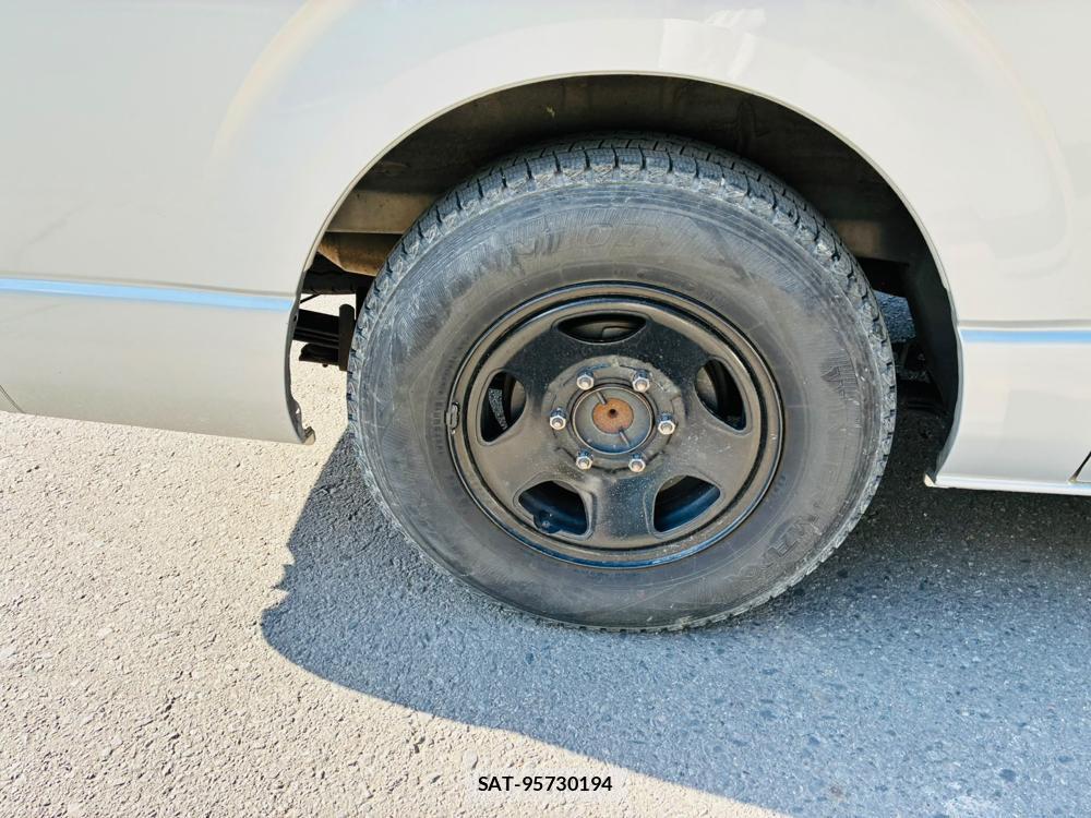 Toyota HIACE VAN 2020-06 7998220-25