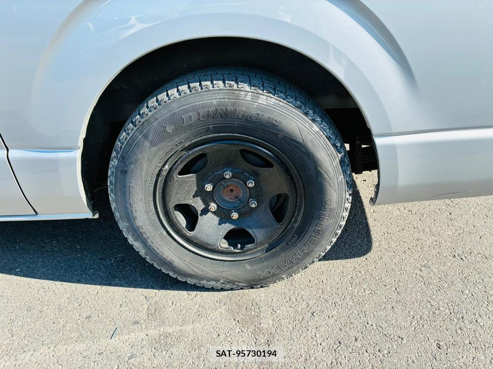 Toyota HIACE VAN 2020-06 7998220-28