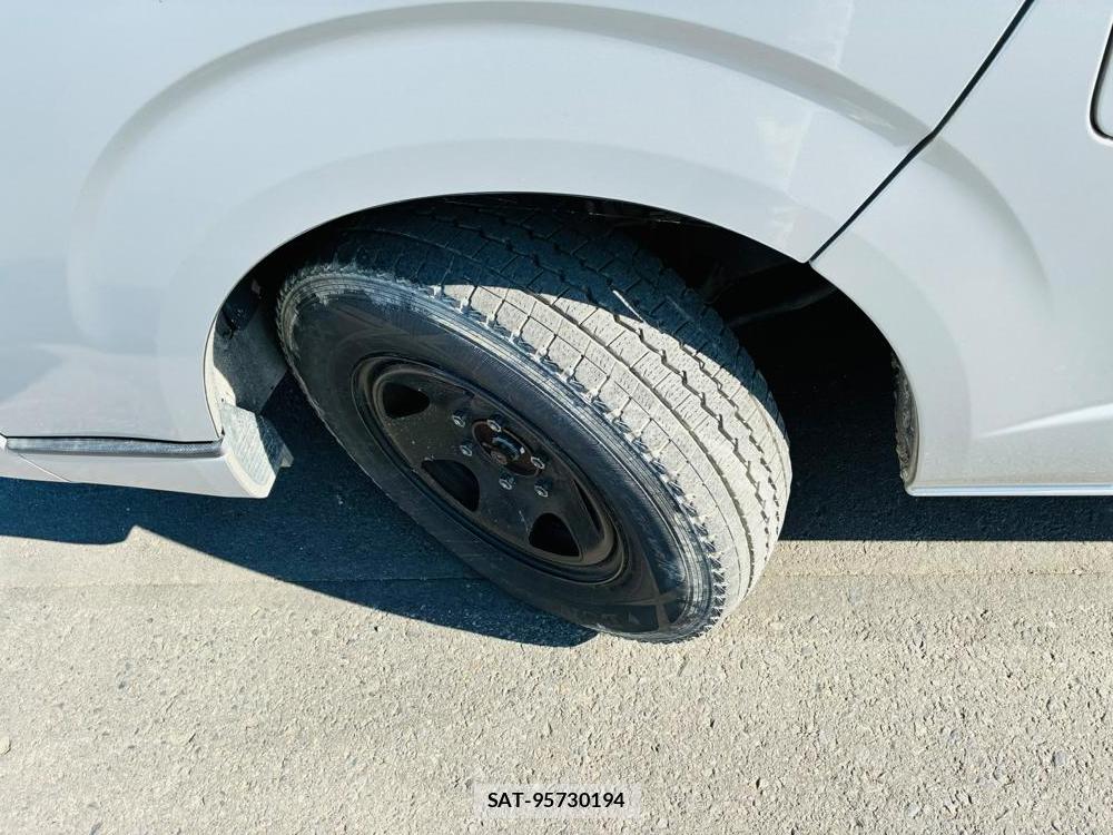 Toyota HIACE VAN 2020-06 7998220-29
