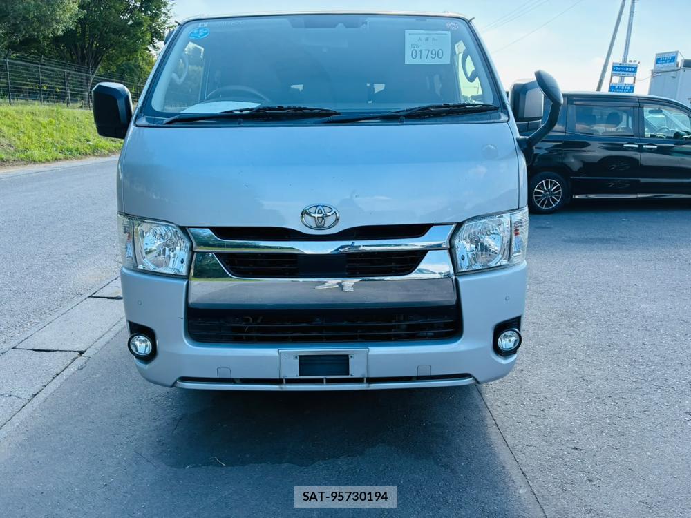 Toyota HIACE VAN 2020-06 7998220-7