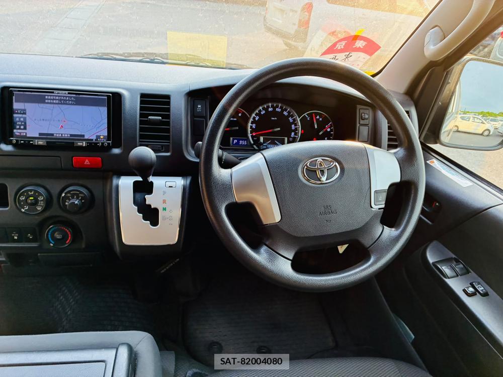Toyota HIACE VAN 2019-07 8298911-12