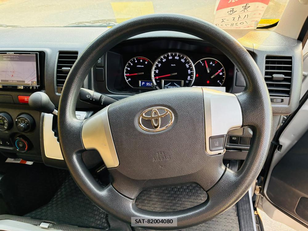 Toyota HIACE VAN 2019-07 8298911-13
