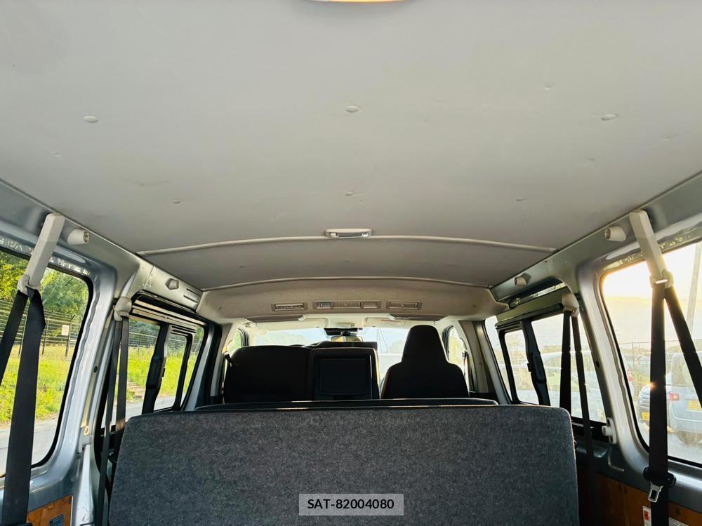 Toyota HIACE VAN 2019-07 8298911-23