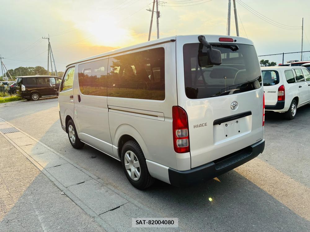 Toyota HIACE VAN 2019-07 8298911-2