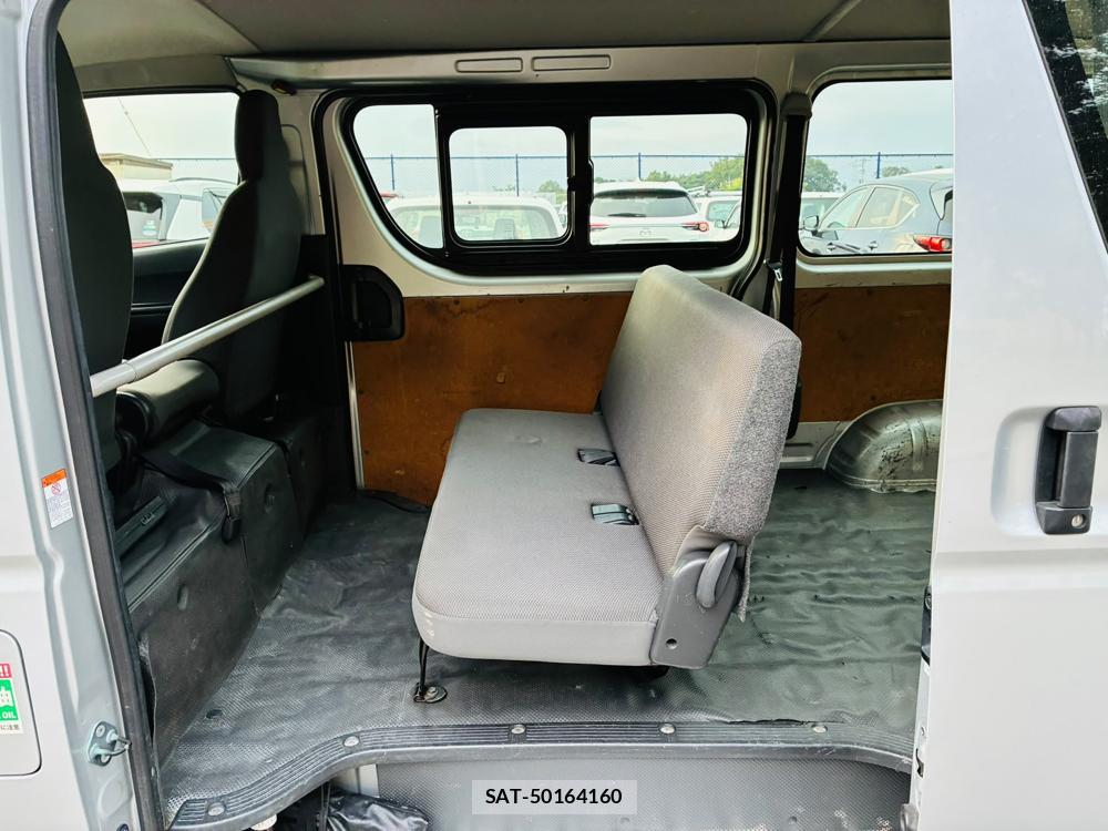 Toyota HIACE VAN 2019-07 8298910-9