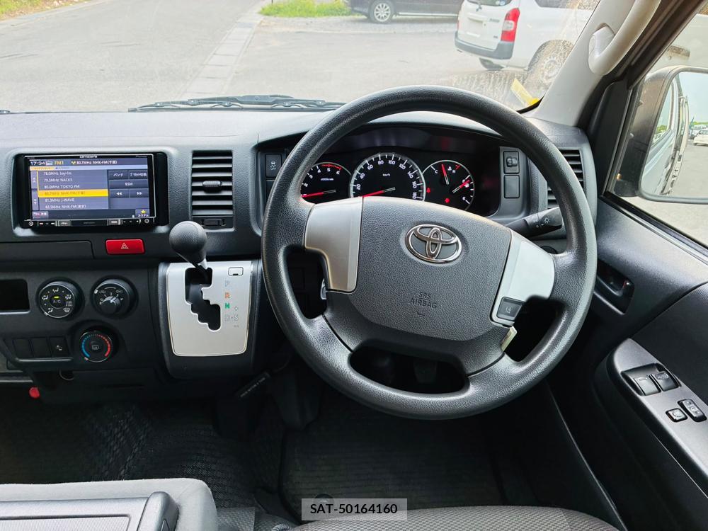 Toyota HIACE VAN 2019-07 8298910-13