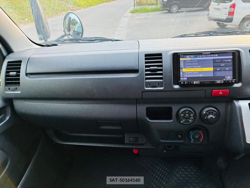 Toyota HIACE VAN 2019-07 8298910-16