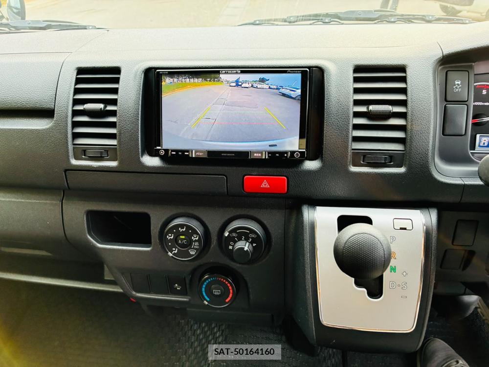 Toyota HIACE VAN 2019-07 8298910-18