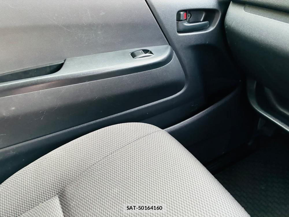 Toyota HIACE VAN 2019-07 8298910-23