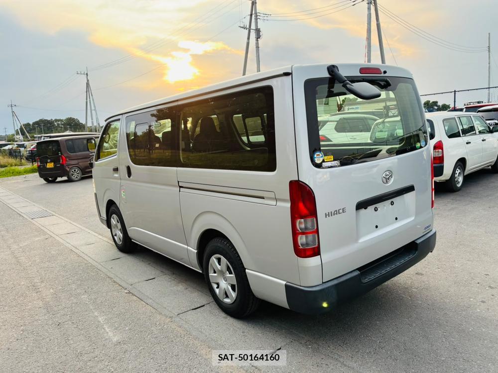 Toyota HIACE VAN 2019-07 8298910-2